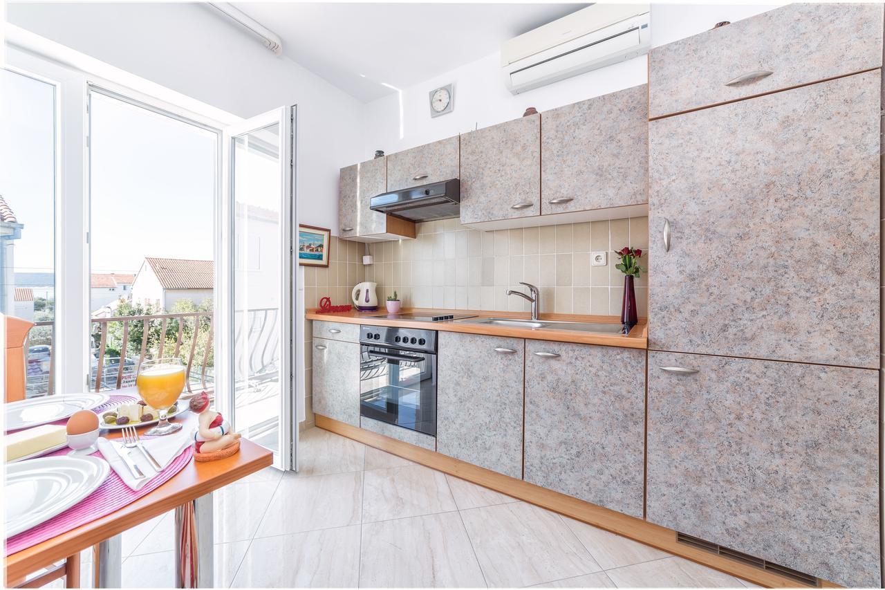 Apartments Valentino Vodice Exterior foto